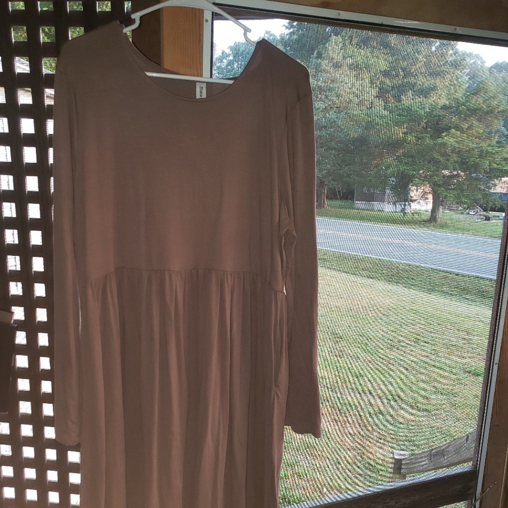 Brown dress